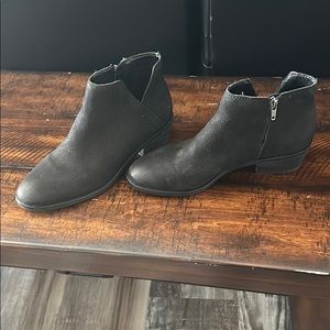 Frye & Co Black Leather Caden Ankle booties